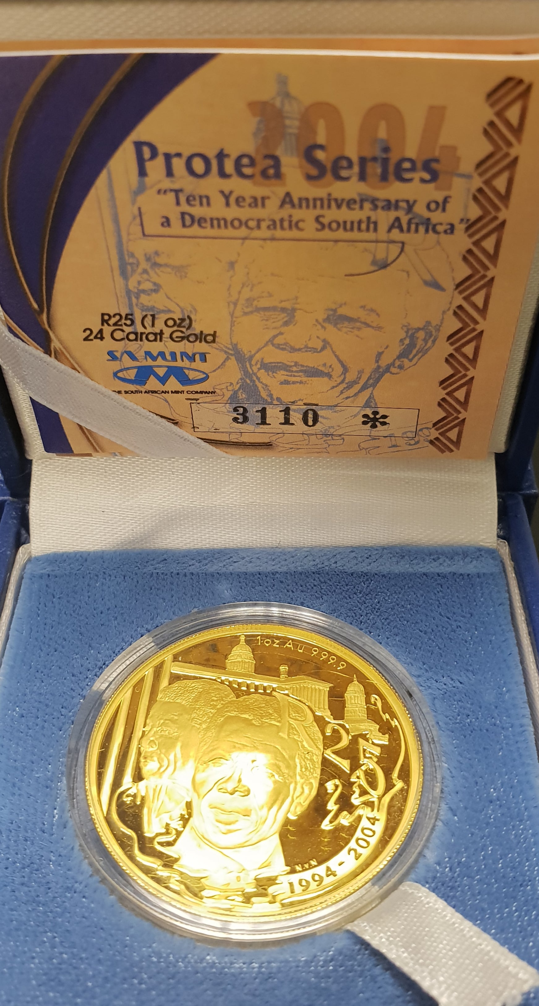 2004 TEN YEAR DEMOCRACY GOLD ONE OUNCE PROTEA